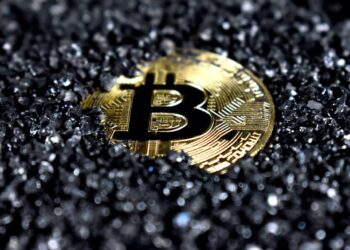 Bitcoin en diamantes negros.