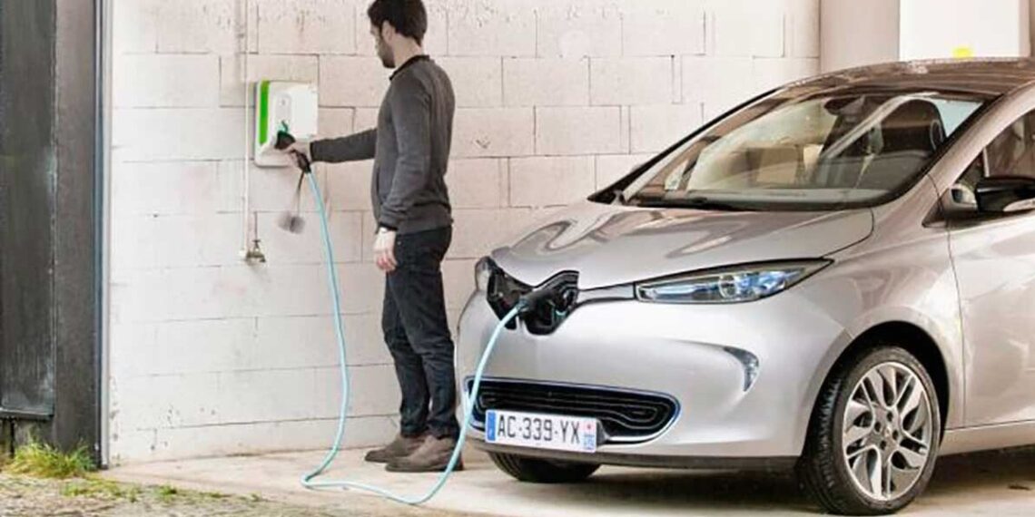 primer coche eléctrico