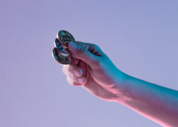 Cómo convertir Bitcoins en dinero real