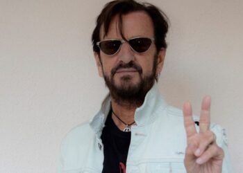 Beatle Ringo Starr subastará arte digital NFT: 'Difundir paz y amor en el metaverso'