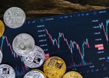 Bitcoin cae por debajo de $ 30,000 cuando los reguladores europeos renuevan las alertas de criptomonedas después de la caída de Terra Luna