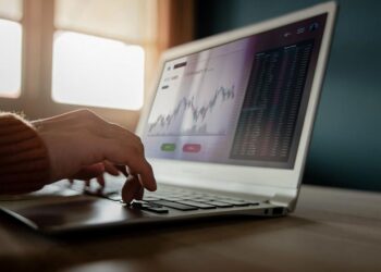 8 arrestados en España por dirigir una estafa de academia de comercio de criptomonedas de 'culto' dirigida a jóvenes