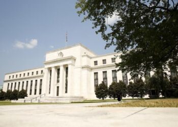Inflación: el expresidente de la Fed de Filadelfia revela el 'gran error' que condujo a la crisis actual