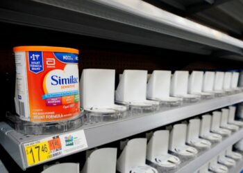 Escasez de fórmula para bebés: las tasas de falta de existencias aumentan al 70%