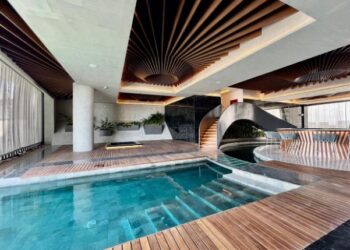 Piscina interior en cancun