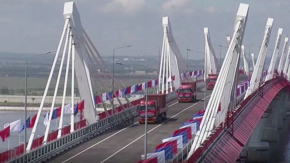 Puente Blagoveshchensk-Heihe que conecta Rusia y China
