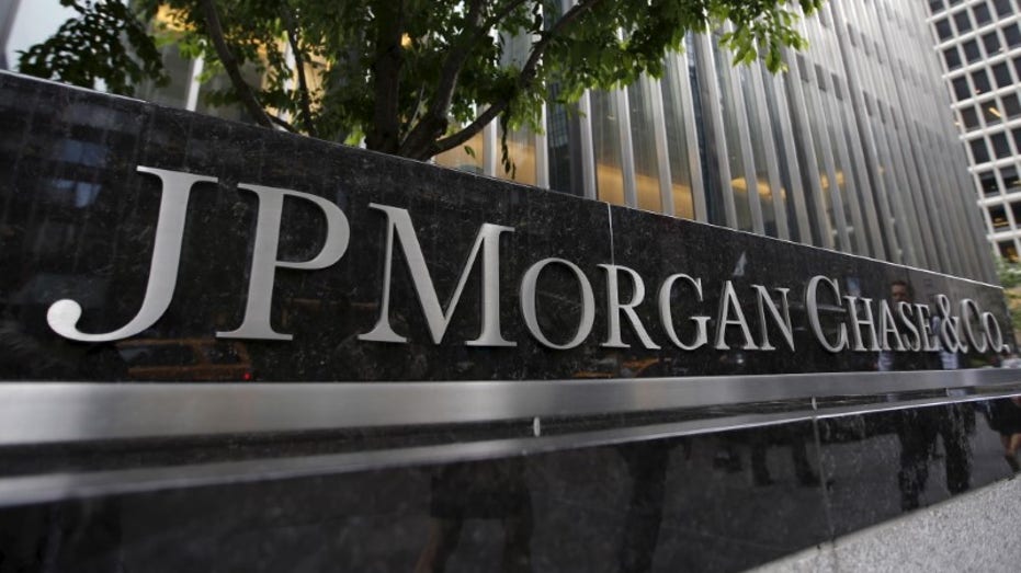 JPMorgan Chase & Co.  firmar en el edificio de oficinas