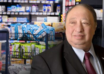 Los precios de los alimentos 'siguen subiendo', el petróleo ha 'tocado techo': propietario multimillonario de un supermercado