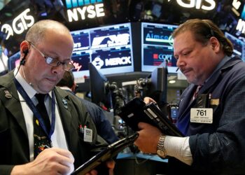 Los futuros de acciones ganan por encima de las ganancias bancarias y las ventas minoristas