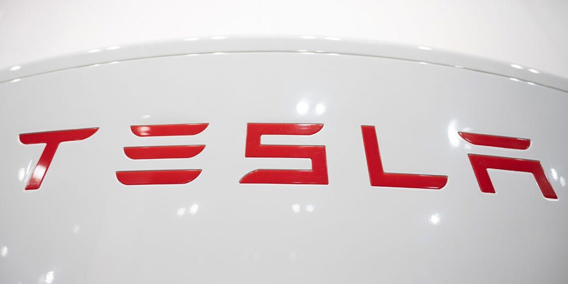 Tesla cierra oficina en Silicon Valley y despide a 200 trabajadores