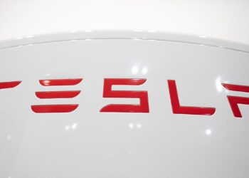 Tesla cierra oficina en Silicon Valley y despide a 200 trabajadores