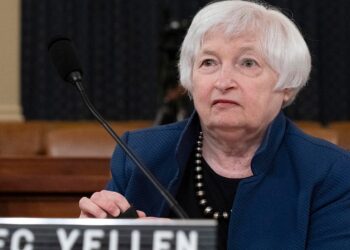 Yellen guía al IRS para desarrollar un plan para revisar $80 mil millones en 6 meses