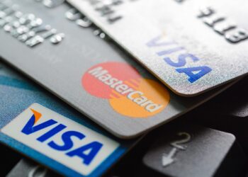 El CEO de NerdWallet revela las mejores tarjetas de crédito para 'reducir costos' en medio de una inflación récord