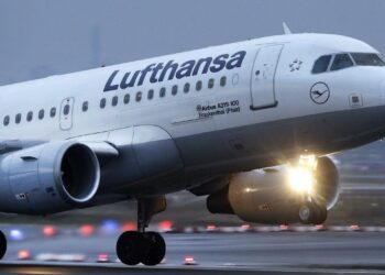 Lufthansa llega a un acuerdo de última hora con el sindicato para evitar el cierre de pilotos