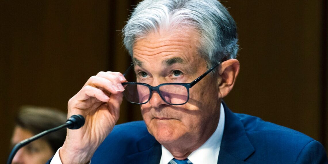 El ex presidente de la FDIC advierte que la Fed tiene un problema de credibilidad: están 'hablando duro, pero las palabras no son suficientes'