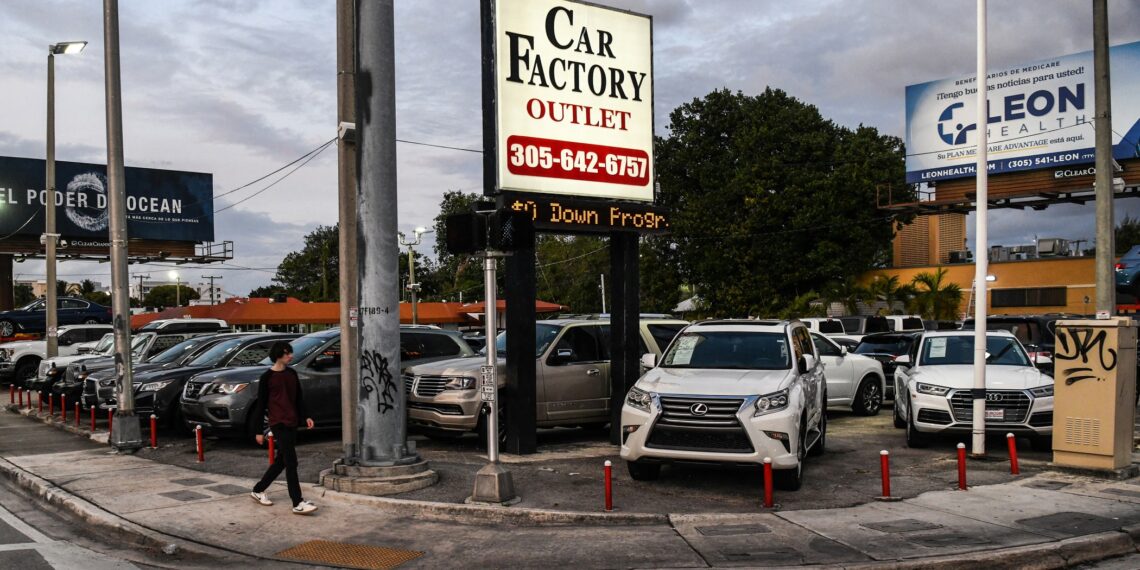 Los precios de los autos usados vuelven a subir inesperadamente a medida que regresan los temores de inflación