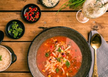 Los alimentos y nutrientes esenciales para mantenerte saludable durante el invierno