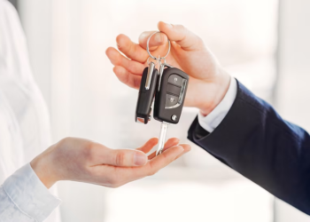 Guía para comprar coches usados: consejos y precauciones a tener en cuenta