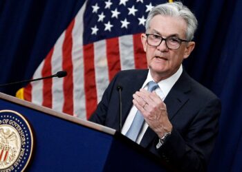 Los funcionarios de la Fed señalan que es probable que haya más aumentos de tasas en medio de una inflación persistente, según muestran las minutas