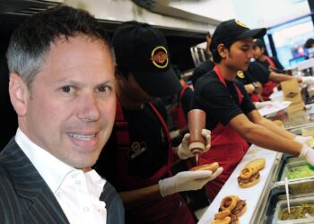 El propietario de Johnny Rockets, Fatburger, le quita un mordisco a la inflación: 'No es justo' cobrar de más a los consumidores con precios más altos