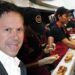 El propietario de Johnny Rockets, Fatburger, le quita un mordisco a la inflación: 'No es justo' cobrar de más a los consumidores con precios más altos