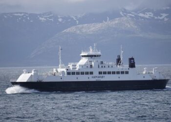 Encuentra los mejores billetes de ferry para viajar por mar como te mereces