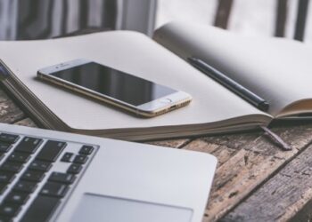 ¿Merece la pena reparar un iPhone?