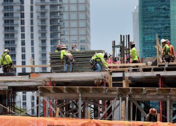 El crecimiento del empleo en EE. UU. salta inesperadamente en mayo a medida que la economía agrega 339,000 nuevos empleos