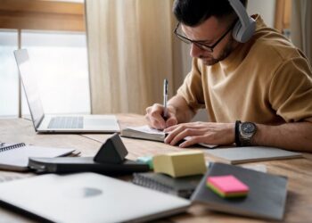 Recursos académicos para construir un futuro profesional estable y enriquecedor