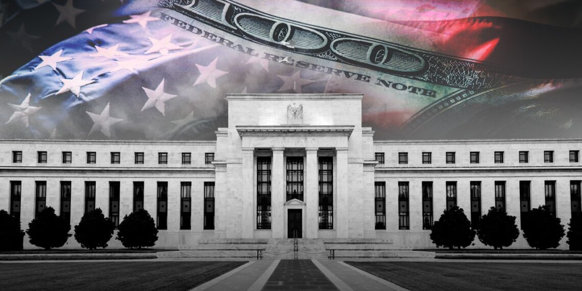 El ahorro pandémico 'excesivo' de los estadounidenses ahora se ha agotado, según una encuesta de la Fed