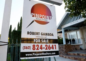 Mortgage rates post biggest decline since March