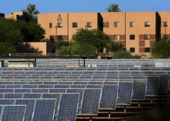 El Departamento de Comercio de EE.UU. impone aranceles a las empresas solares por eludir los aranceles de China