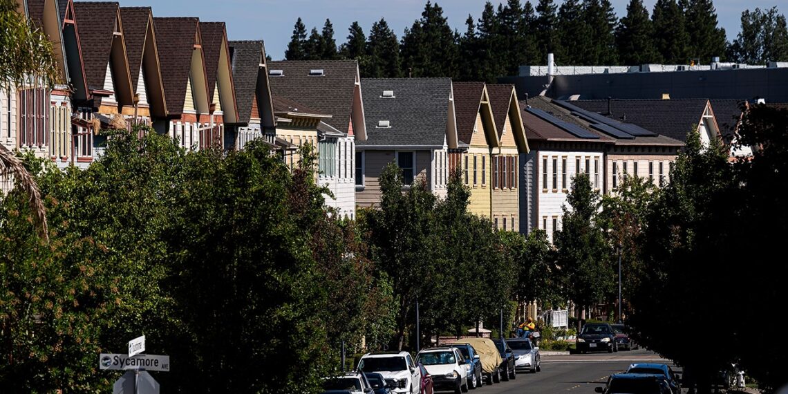 La demanda hipotecaria cae al nivel más bajo desde 1995 a medida que suben las tasas