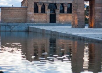 Descubriendo el Templo de Debod: Un Recorrido por la Antigua Egipto en Madrid el Centro de Madrid