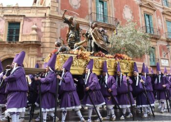 escubre la riqueza cultural de las festividades religiosas en Murcia