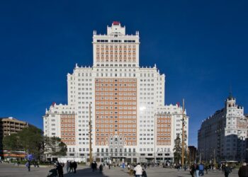 Guía Completa: Cuánto Dinero Necesito para Mudarme a España