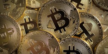 ¿Cuánto costaba un Bitcoin cuándo salió al mercado?